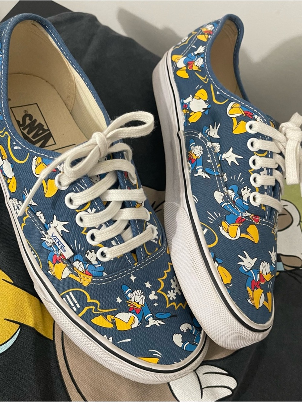 VANS Disney Donald Duck Mens 8 Women's 9.5 Sneakers Shoes